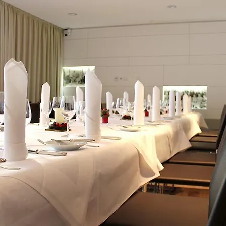 מלון Hotel-restaurant Ochsen בלאובורן